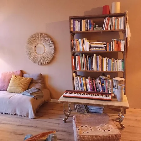 Spacious Eclectic Near Sea & Amsterdam