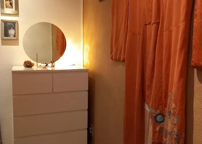 Spacious Eclectic Near Sea & Amsterdam דירה