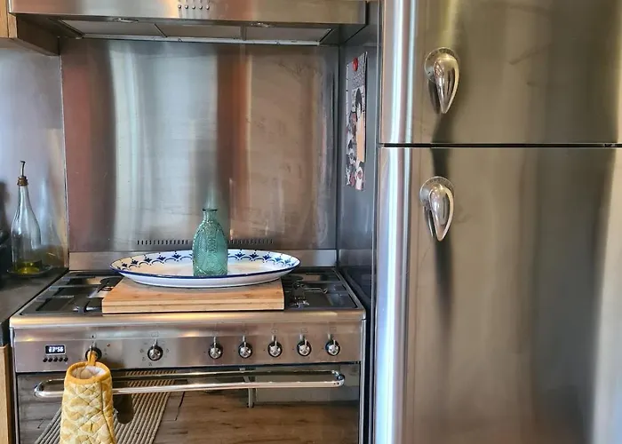 Spacious Eclectic Near Sea & Amsterdam *