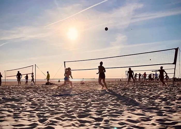 Spacious Eclectic Near Sea & Amsterdam איימאודן