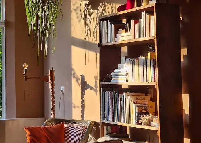 Spacious Eclectic Near Sea & Amsterdam