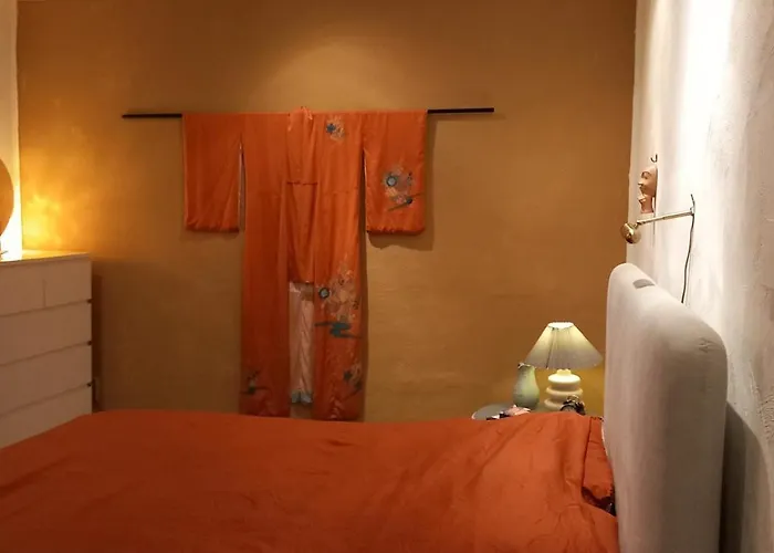 Spacious Eclectic Near Sea & Amsterdam *